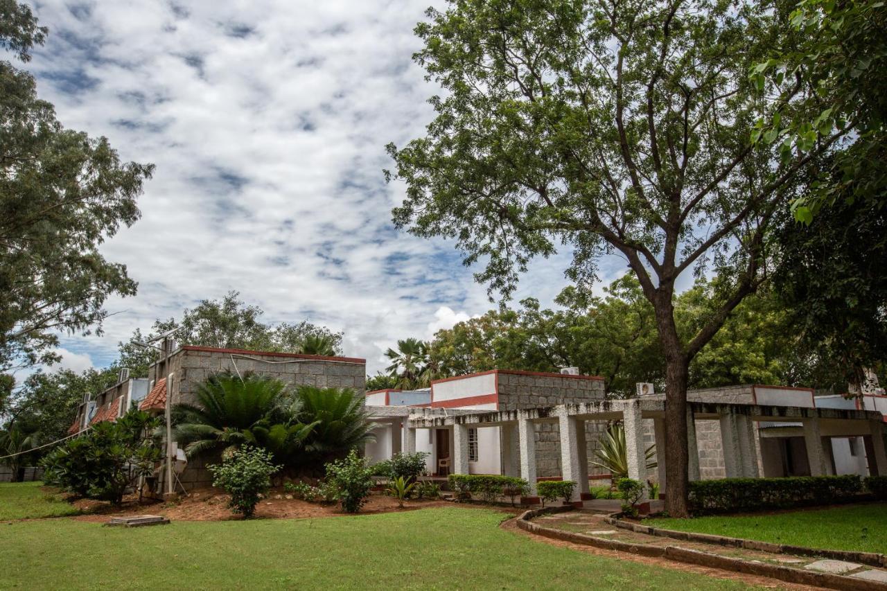 Kstdc Hotel Mayura Bhuvaneshwari Kamalapur Hampi Exterior photo