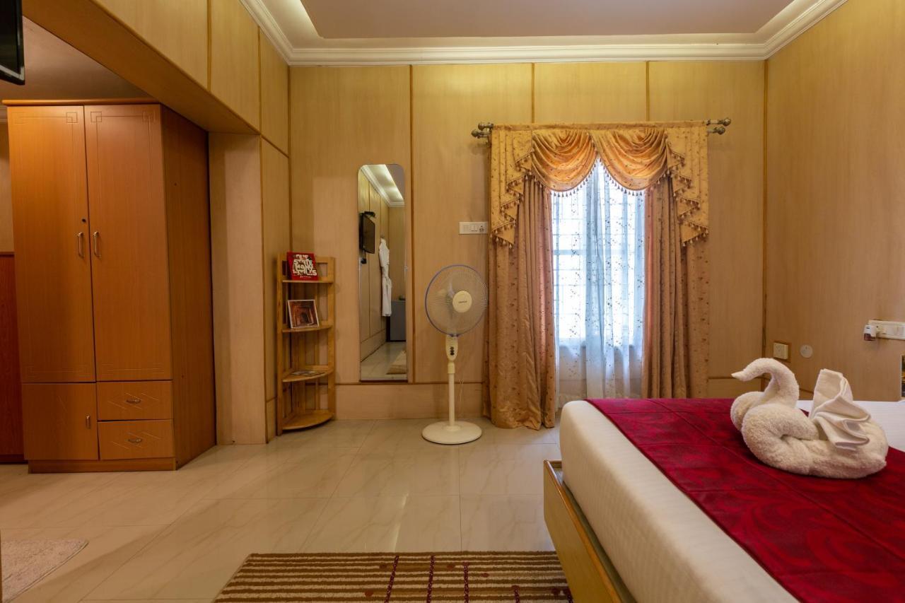 Kstdc Hotel Mayura Bhuvaneshwari Kamalapur Hampi Exterior photo